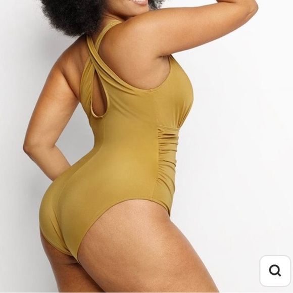 SHAPELLX Smart Sculpt Plunge Cutout Swimsuit - NWT - Picture 6 of 7